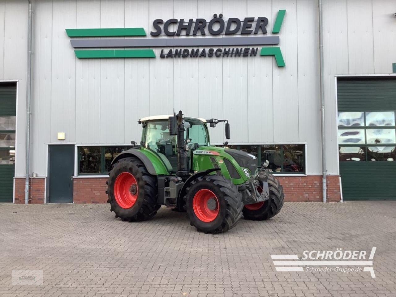 Traktor of the type Fendt 724 VARIO S4 PROFI PLUS, Gebrauchtmaschine in Völkersen (Picture 1)