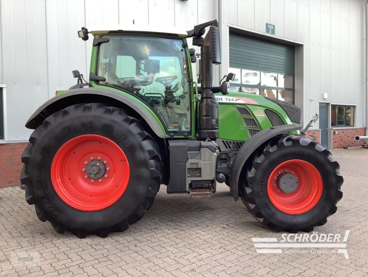 Traktor of the type Fendt 724 VARIO S4 PROFI PLUS, Gebrauchtmaschine in Völkersen (Picture 5)