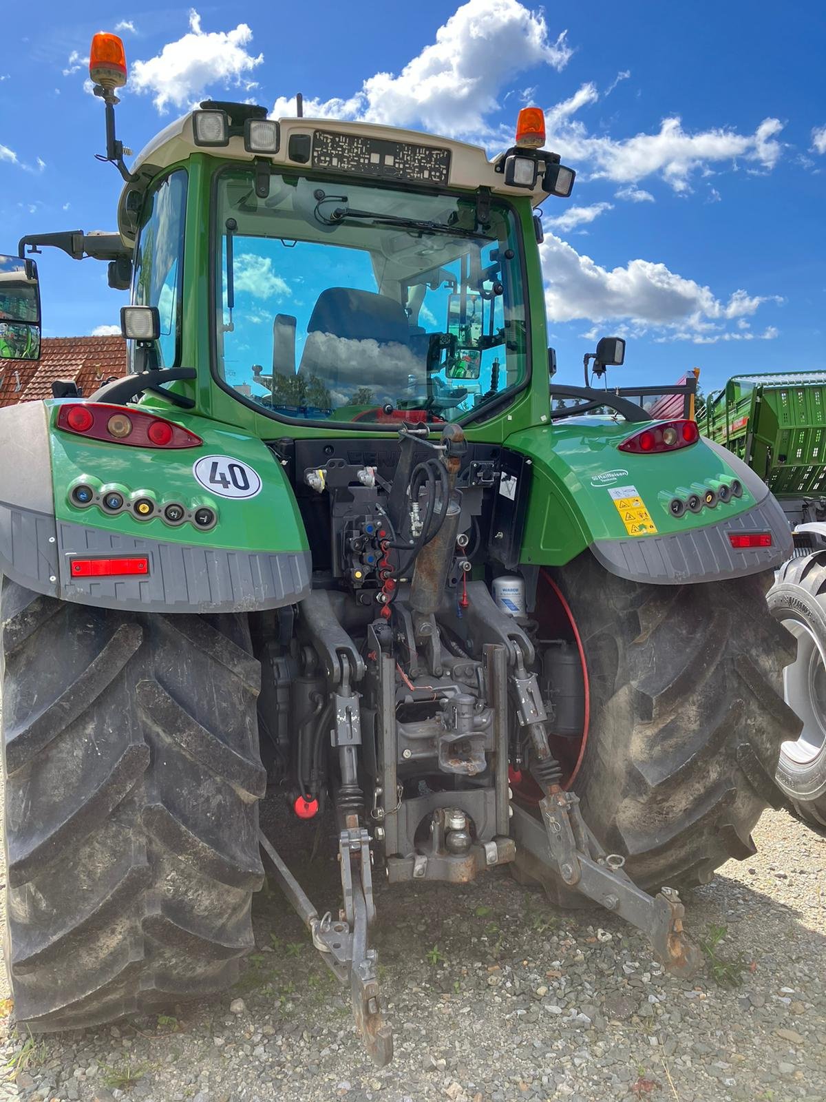 Traktor of the type Fendt 724 Vario S4 Profi Plus, Gebrauchtmaschine in Korbach (Picture 4)