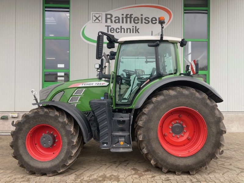 Traktor of the type Fendt 724 Vario S4 Profi Plus, Gebrauchtmaschine in Gudensberg (Picture 1)