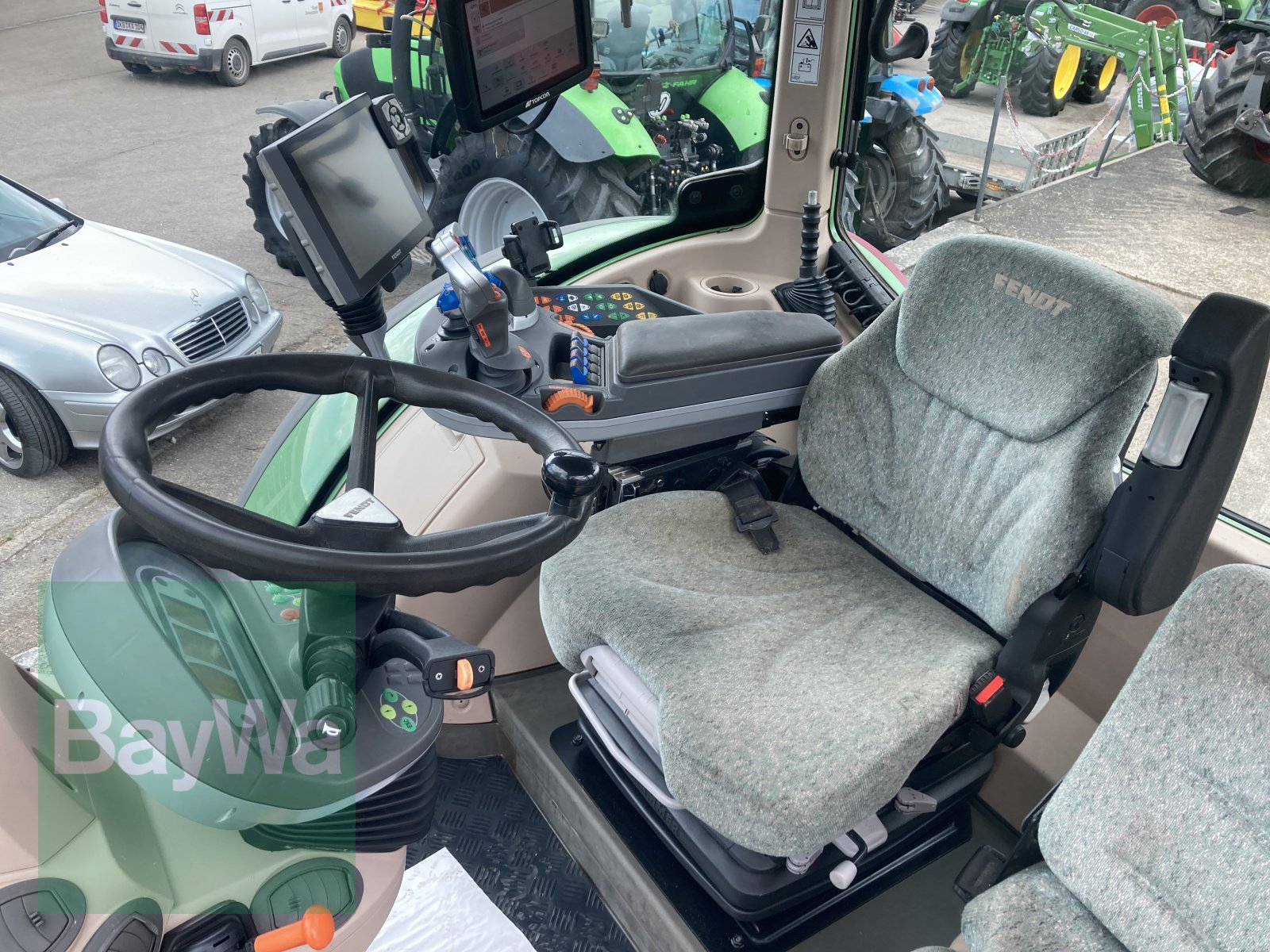 Traktor tipa Fendt 724 Vario S4 ProfiPlus Topcon RTK Austauschmotor, Gebrauchtmaschine u Dinkelsbühl (Slika 11)