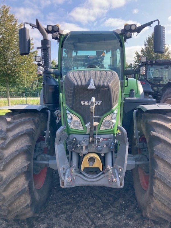 Traktor des Typs Fendt 724 Vario S4 ProfiPlus, Gebrauchtmaschine in Bevern (Bild 2)