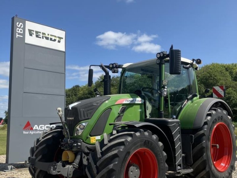 Traktor des Typs Fendt 724 VARIO S4, Gebrauchtmaschine in Grindsted (Bild 1)