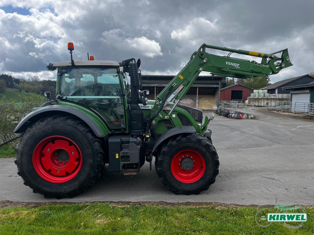 Traktor του τύπου Fendt 724 Vario S4, Gebrauchtmaschine σε Blankenheim (Φωτογραφία 2)