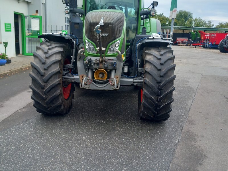 Traktor des Typs Fendt 724 Vario S4, Gebrauchtmaschine in Eckernförde (Bild 1)