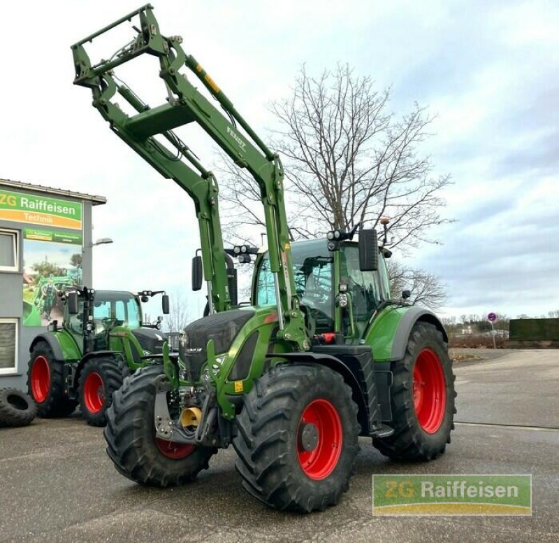 Traktor des Typs Fendt 724 Vario S4, Gebrauchtmaschine in Bühl (Bild 1)