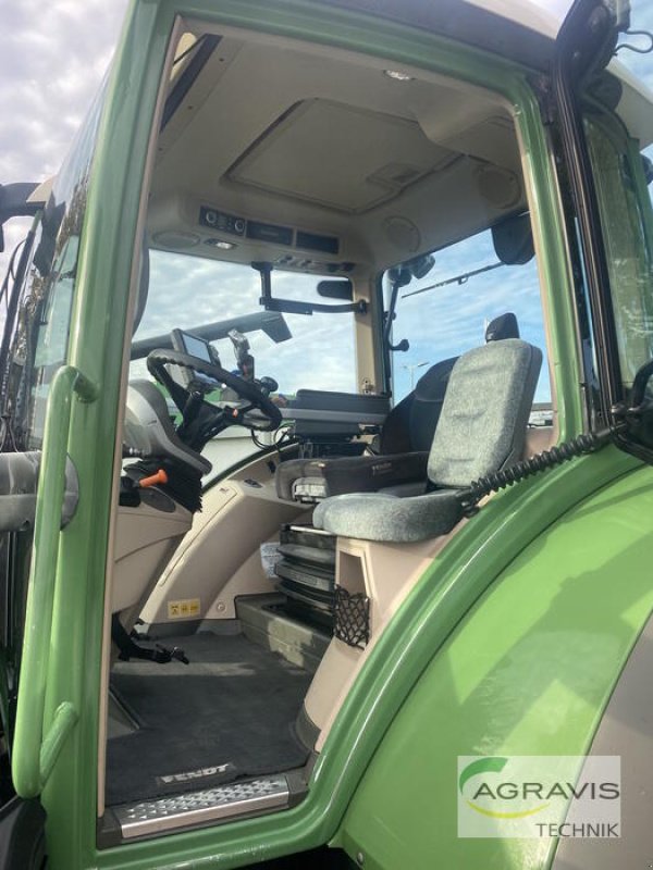 Traktor of the type Fendt 724 VARIO SCR PROFI PLUS, Gebrauchtmaschine in Barsinghausen-Göxe (Picture 10)