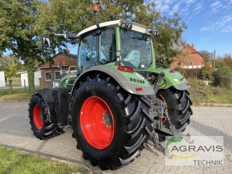 Traktor van het type Fendt 724 VARIO SCR PROFI PLUS, Gebrauchtmaschine in Barsinghausen-Göxe (Foto 5)