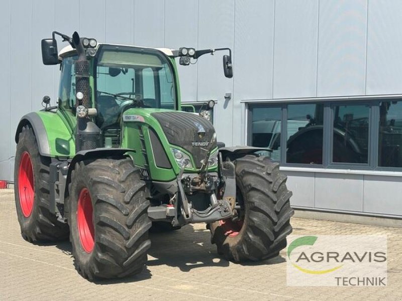 Traktor типа Fendt 724 VARIO SCR PROFI PLUS, Gebrauchtmaschine в Calbe / Saale (Фотография 3)