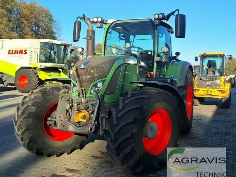 Traktor типа Fendt 724 VARIO SCR PROFI PLUS, Gebrauchtmaschine в Calbe / Saale