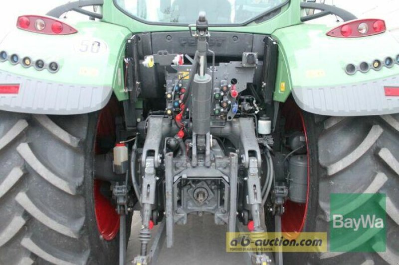 Traktor des Typs Fendt 724 VARIO SCR PROFI, Gebrauchtmaschine in Straubing (Bild 9)