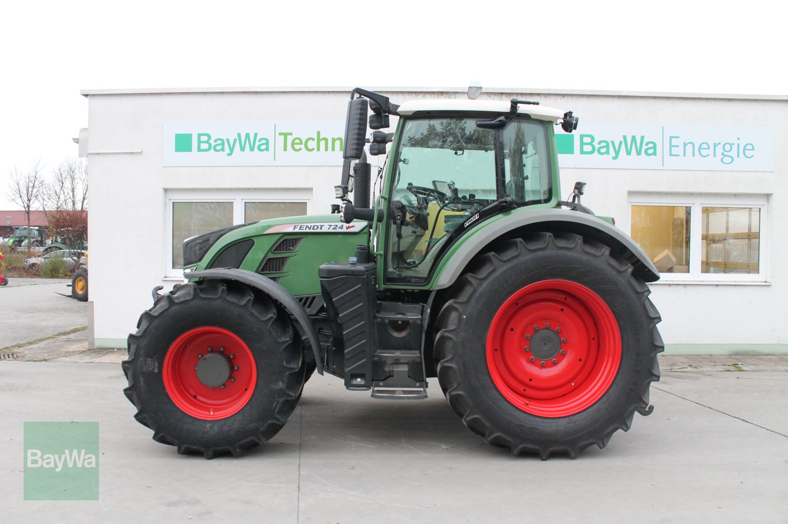 Traktor от тип Fendt 724 Vario SCR Profi, Gebrauchtmaschine в Straubing (Снимка 1)