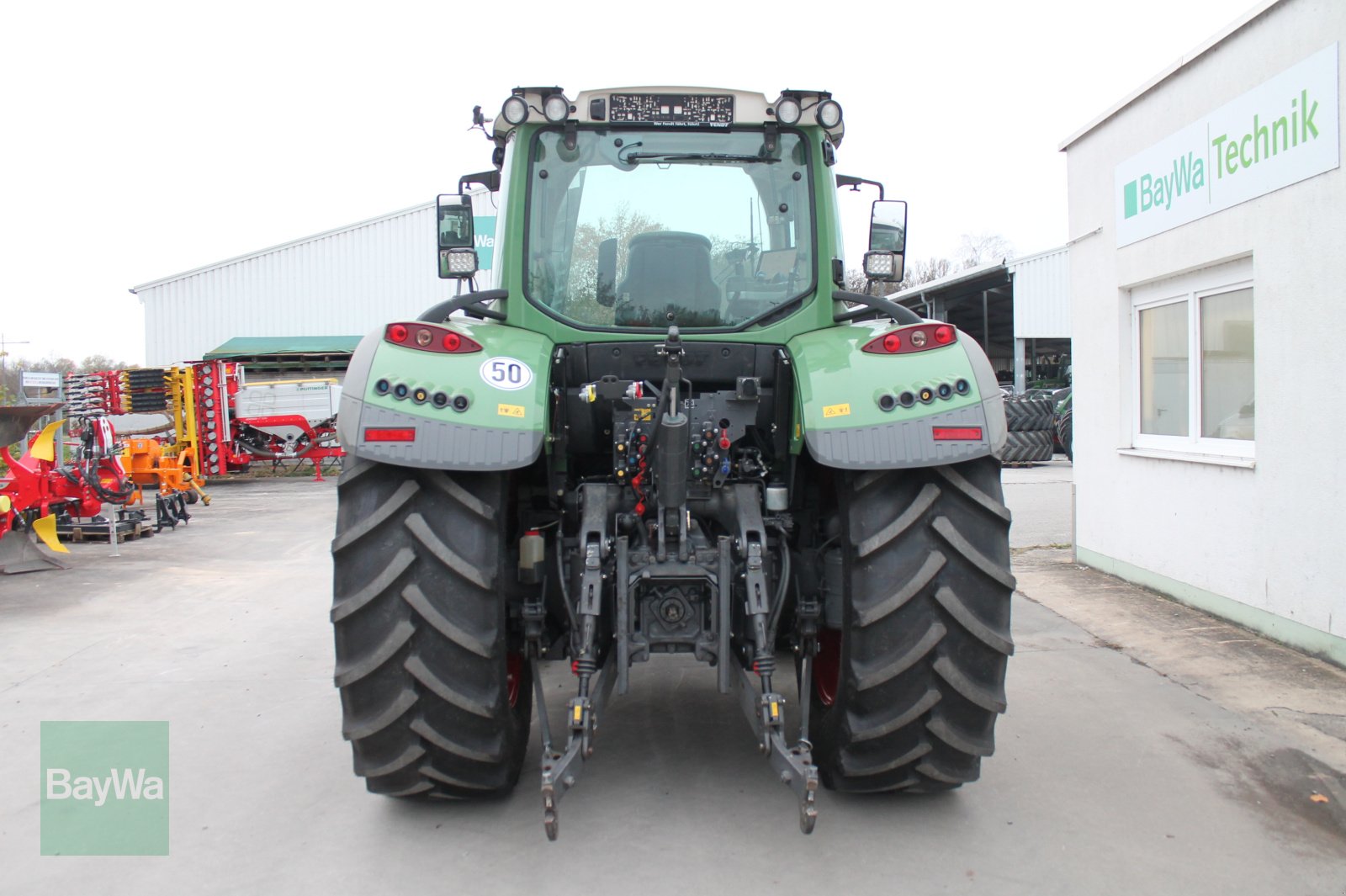 Traktor от тип Fendt 724 Vario SCR Profi, Gebrauchtmaschine в Straubing (Снимка 8)