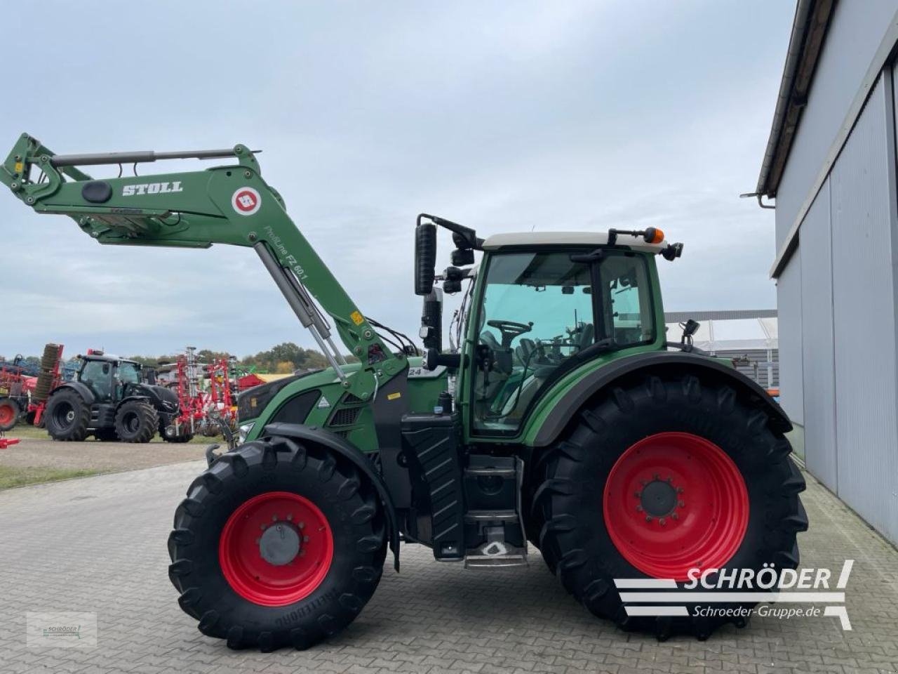 Traktor des Typs Fendt 724 VARIO SCR PROFI, Gebrauchtmaschine in Wildeshausen (Bild 4)