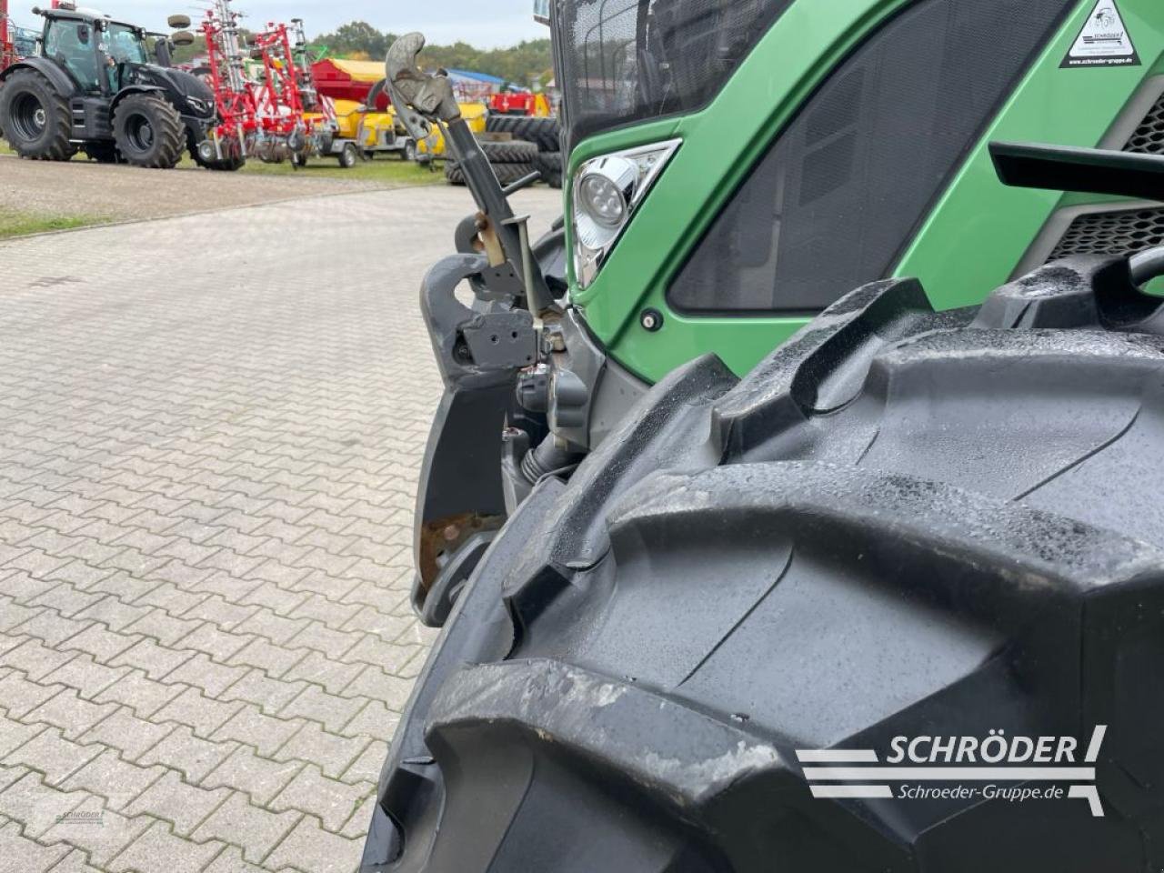 Traktor des Typs Fendt 724 VARIO SCR PROFI, Gebrauchtmaschine in Wildeshausen (Bild 10)