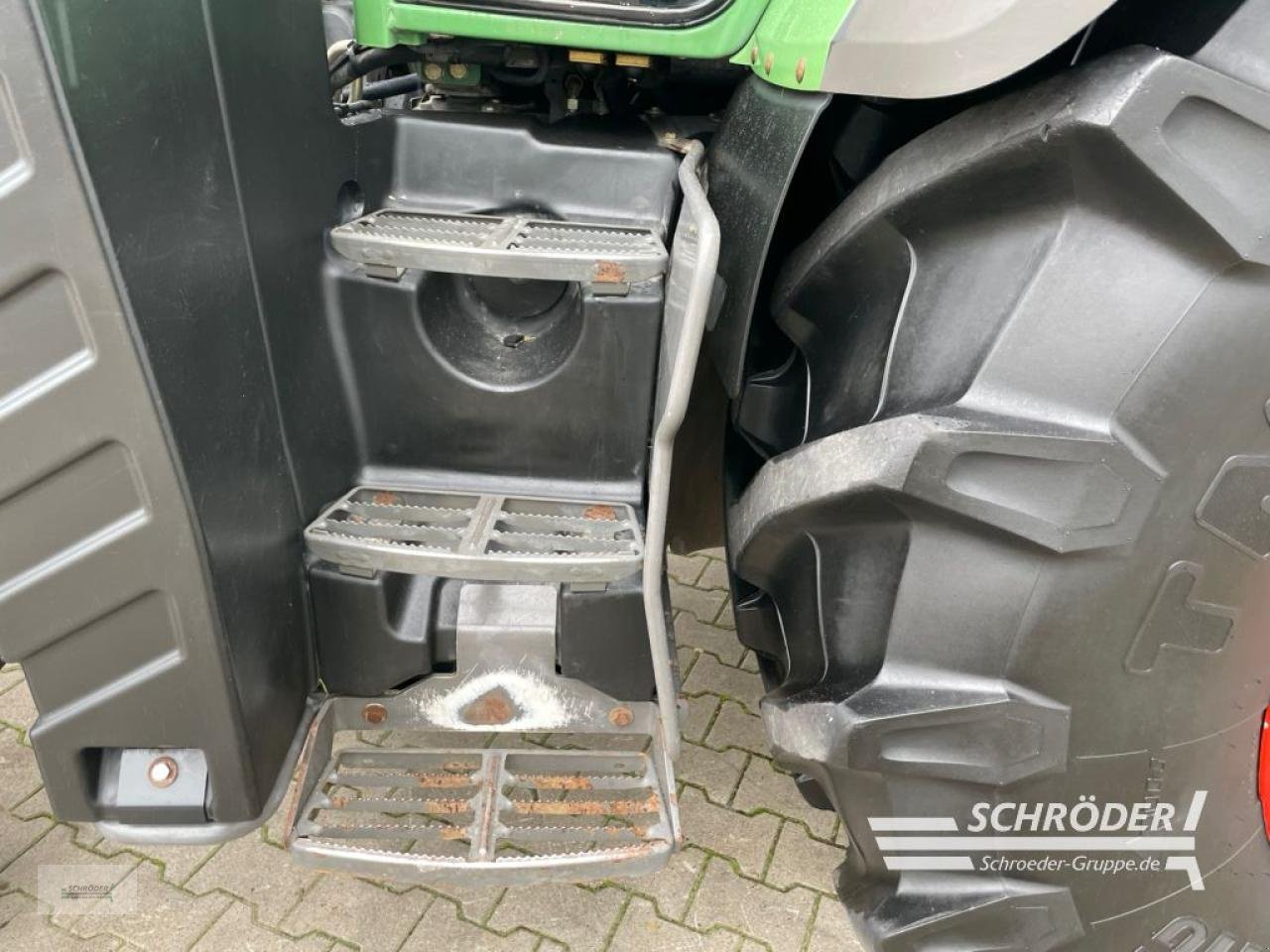 Traktor des Typs Fendt 724 VARIO SCR PROFI, Gebrauchtmaschine in Wildeshausen (Bild 17)