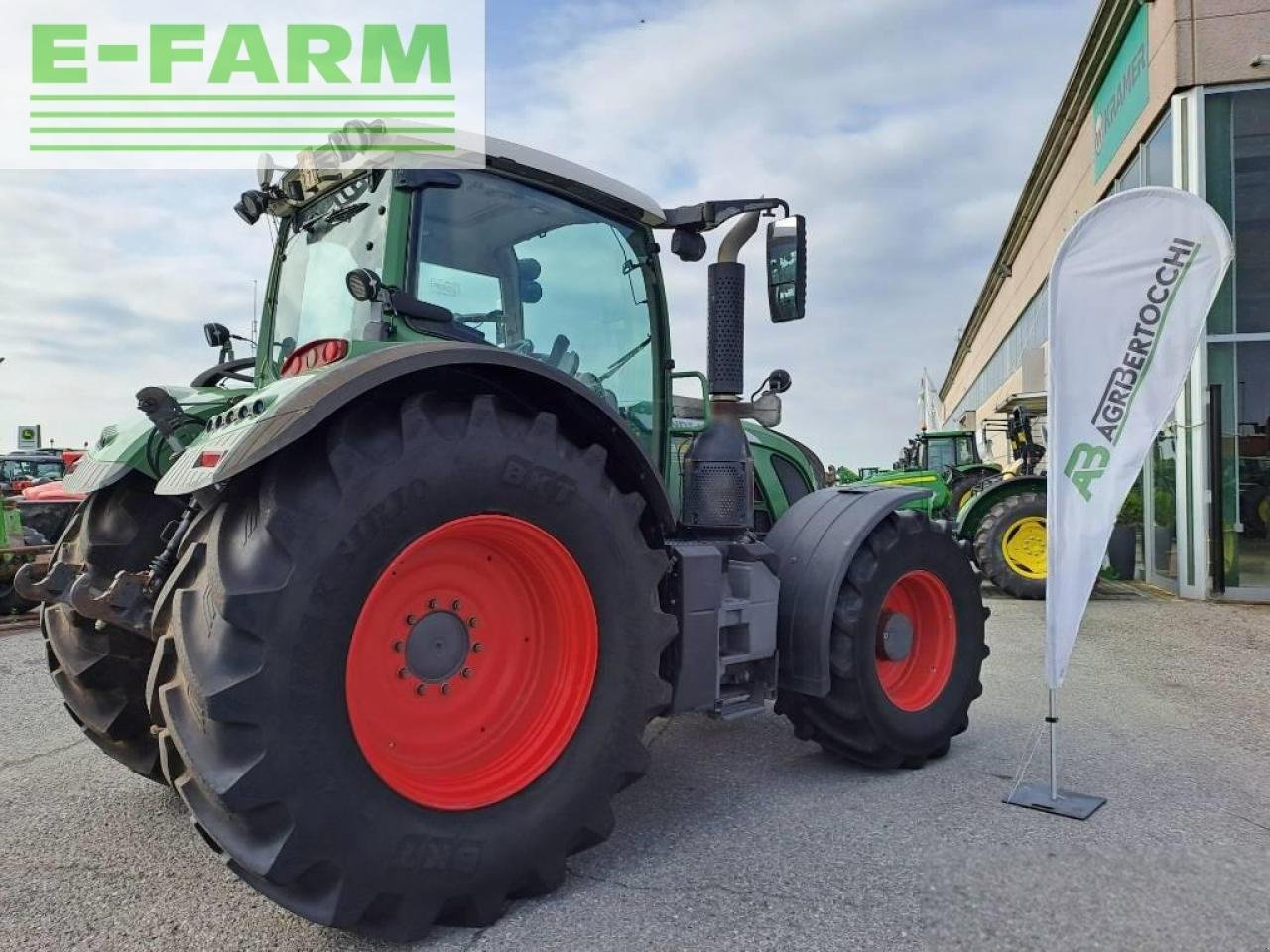 Traktor typu Fendt 724 vario, Gebrauchtmaschine v ORZIVECCHI (Obrázek 4)