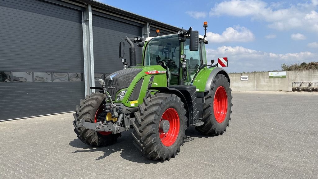 Traktor tip Fendt 724 VARIO, Gebrauchtmaschine in Hapert (Poză 2)