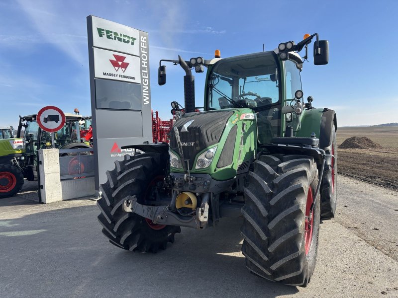 Traktor типа Fendt 724 Vario, Gebrauchtmaschine в Starrein