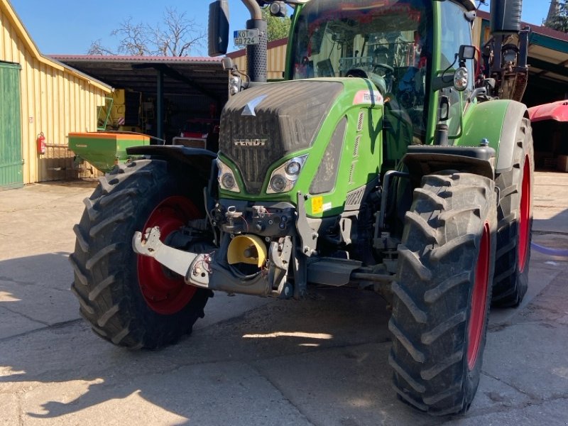 Traktor typu Fendt 724 Vario, Gebrauchtmaschine w Burkau