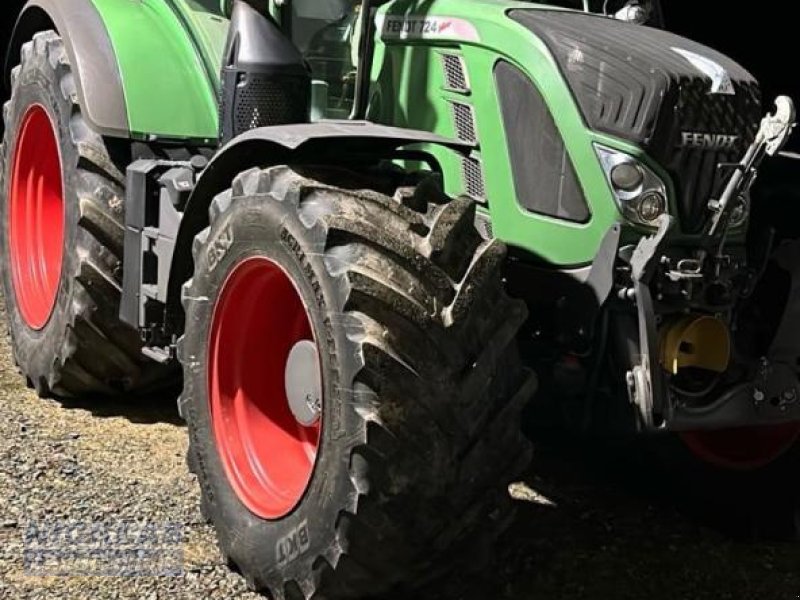 Traktor van het type Fendt 724 Vario, Gebrauchtmaschine in Schirradorf (Foto 1)