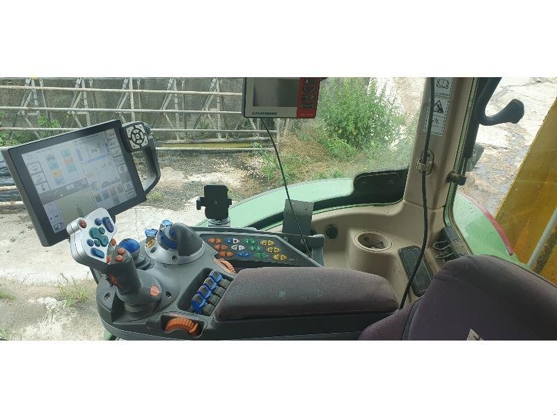 Traktor van het type Fendt 724, Gebrauchtmaschine in VERDUN (Foto 3)