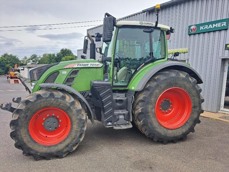 Traktor от тип Fendt 724, Gebrauchtmaschine в SAINT GENEST D'AMBIERE (Снимка 2)