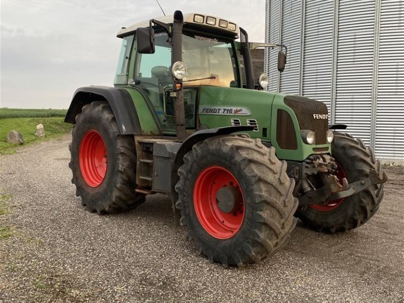 Traktor типа Fendt 724, Gebrauchtmaschine в Haderslev