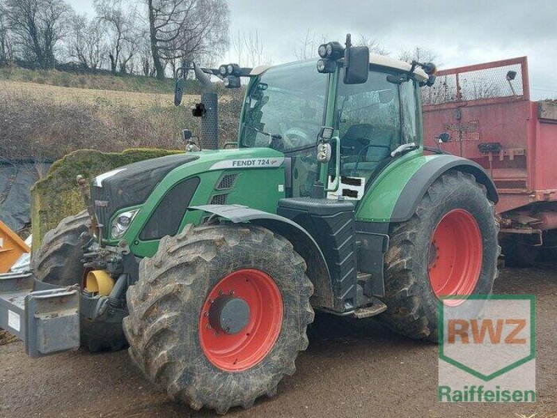 Traktor tipa Fendt 724, Gebrauchtmaschine u Lebach