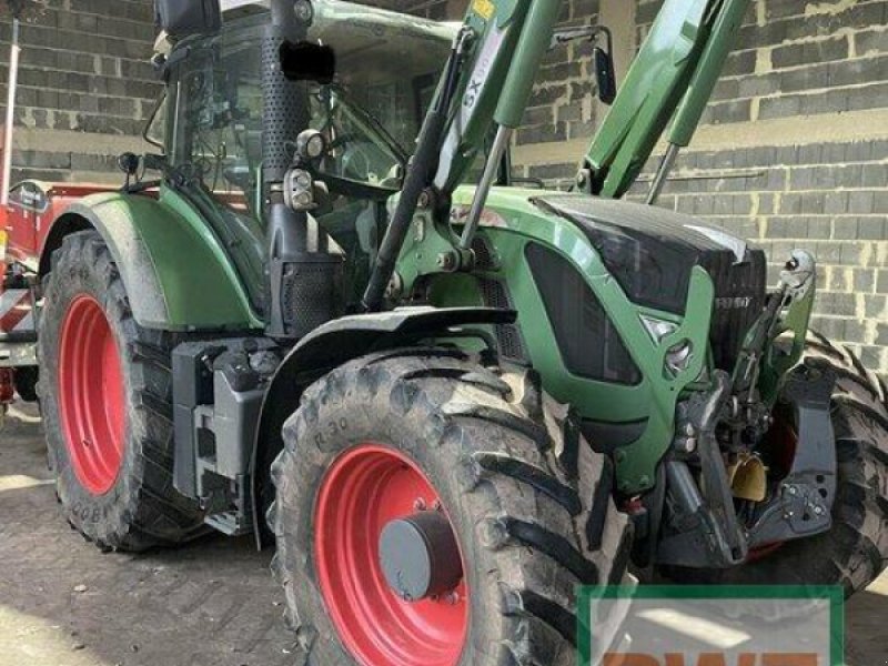 Traktor от тип Fendt 724, Gebrauchtmaschine в Lebach