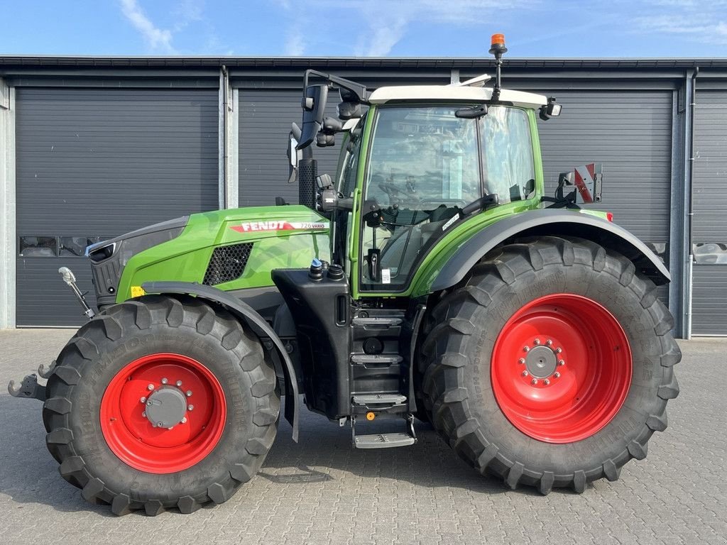 Traktor του τύπου Fendt 726 Vario Power Plus, Gebrauchtmaschine σε Hapert (Φωτογραφία 1)