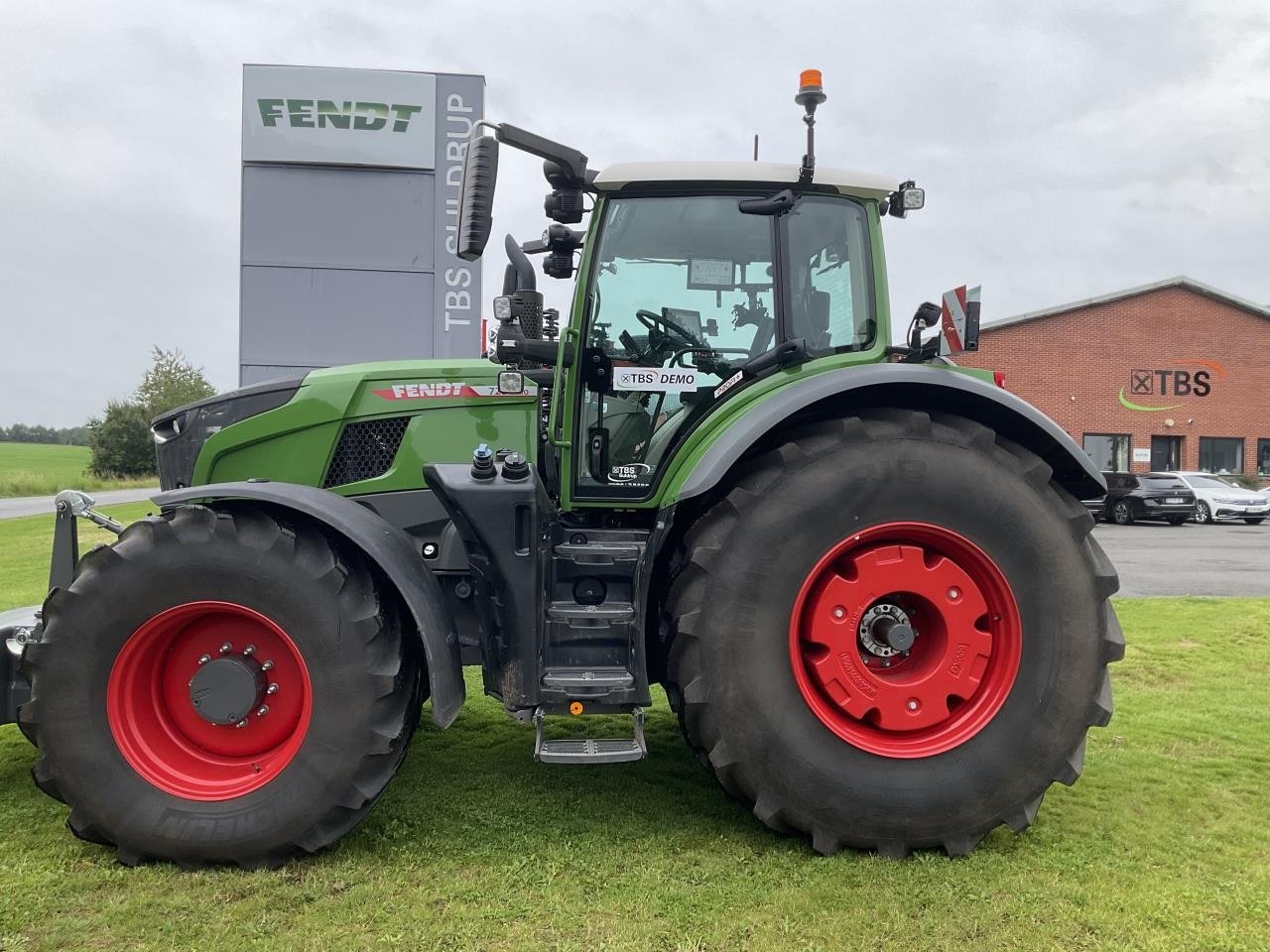 Traktor типа Fendt 728 GEN 7 PROFI +, Gebrauchtmaschine в Suldrup (Фотография 1)