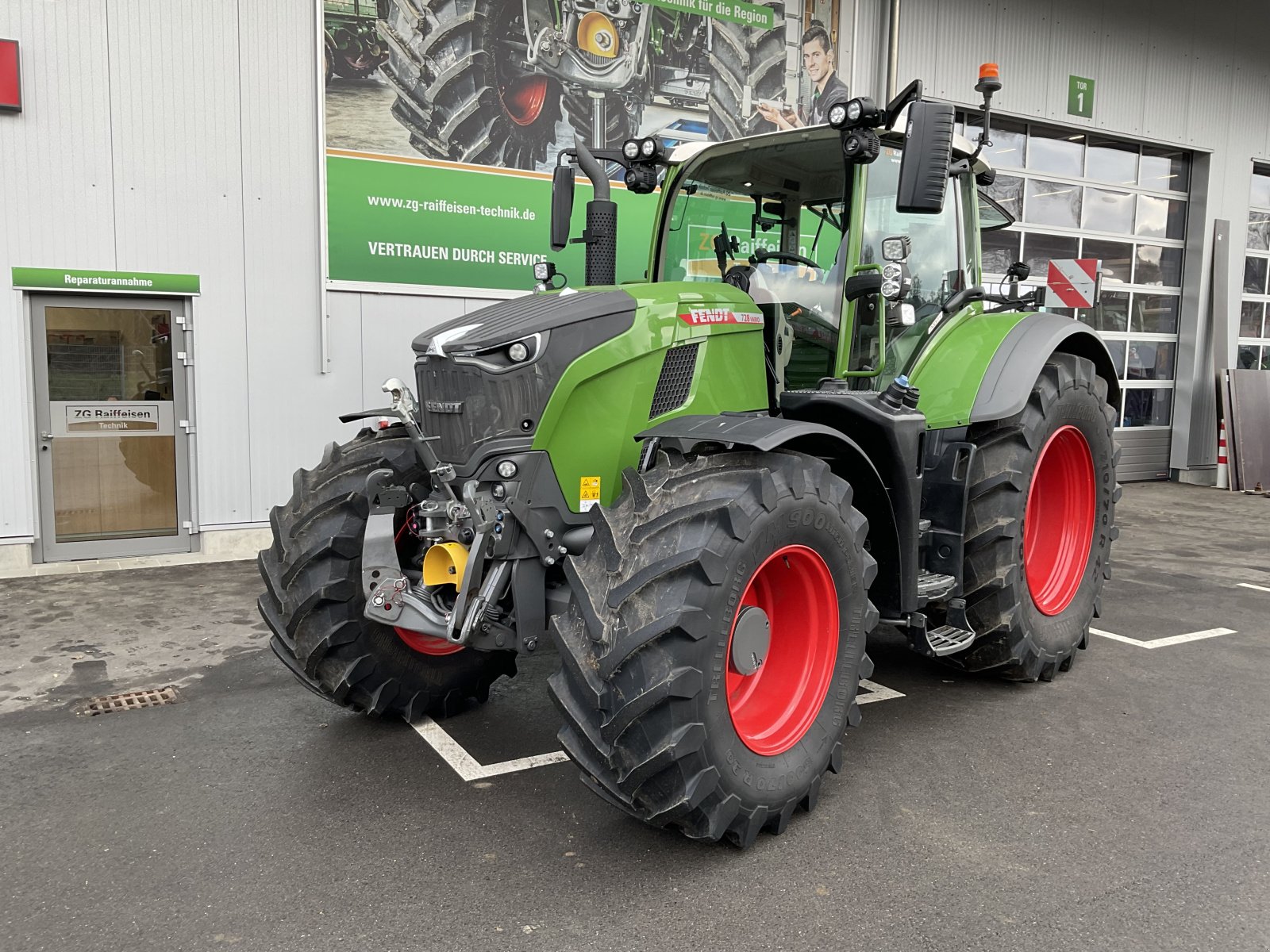 Traktor des Typs Fendt 728 Gen7 Profi Plus Setting 2, Gebrauchtmaschine in Mühlhausen-Ehingen (Bild 3)