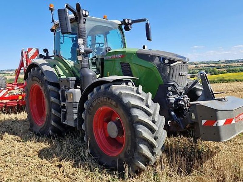 Traktor типа Fendt 728 Gen7 PROFI PLUS SETTING2, Gebrauchtmaschine в PEYROLE (Фотография 1)