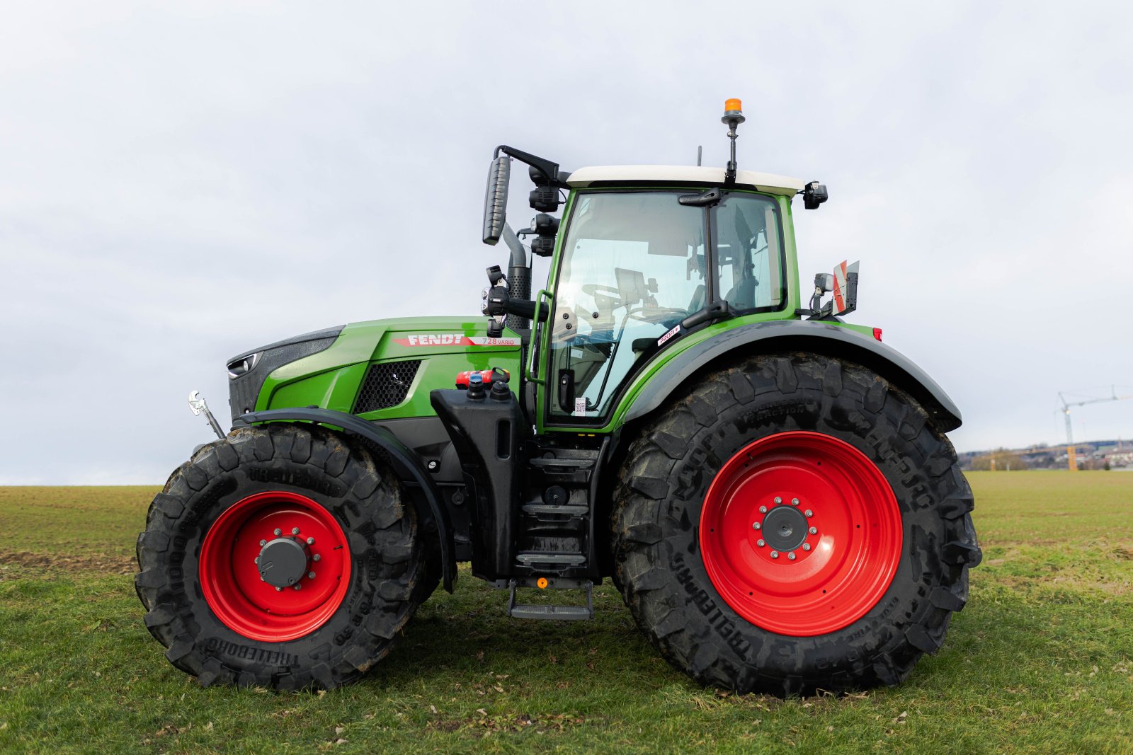 Traktor типа Fendt 728 Vario Gen 7 Profi+ Set 2, Gebrauchtmaschine в Heretsried (Фотография 2)