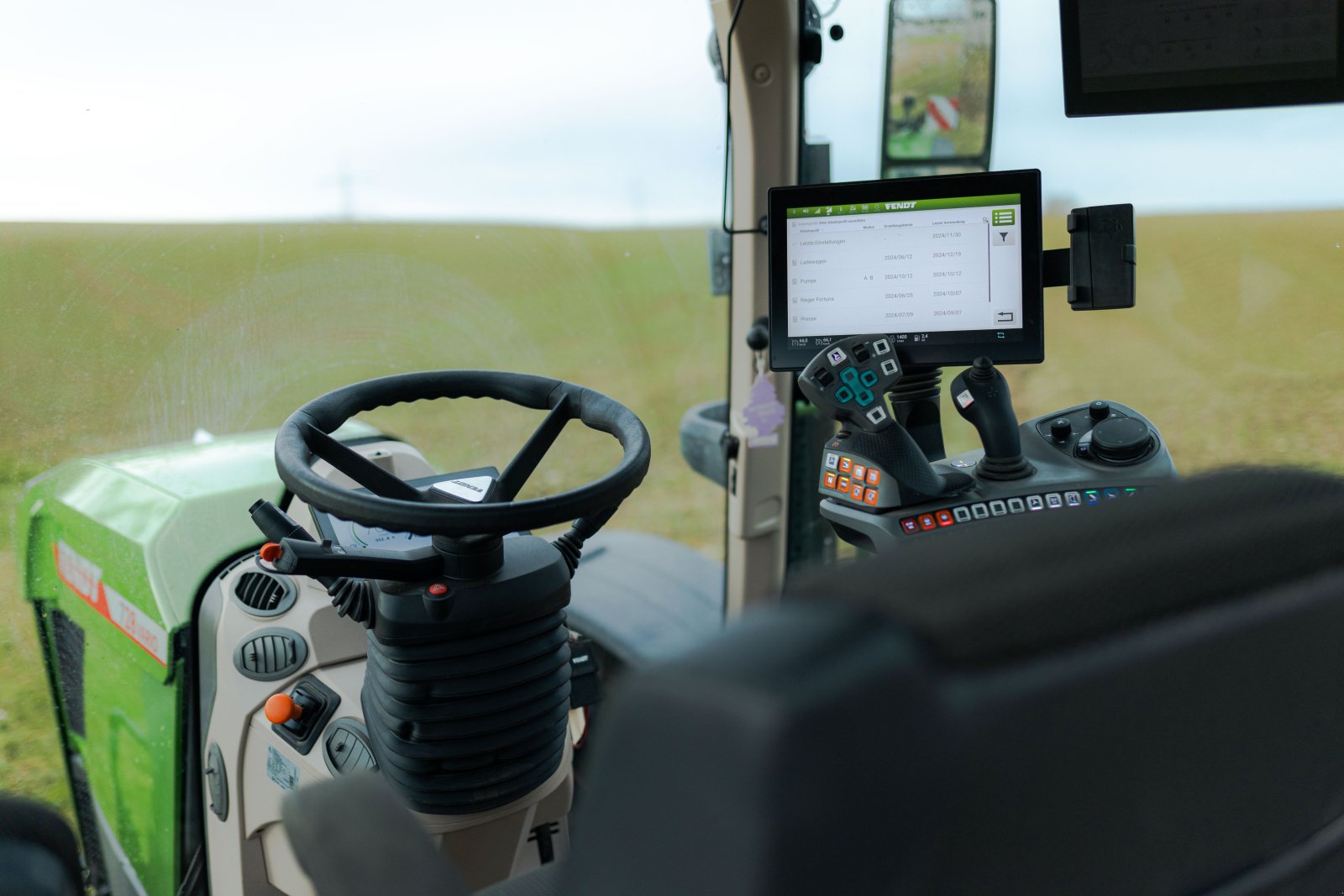 Traktor типа Fendt 728 Vario Gen 7 Profi+ Set 2, Gebrauchtmaschine в Heretsried (Фотография 5)