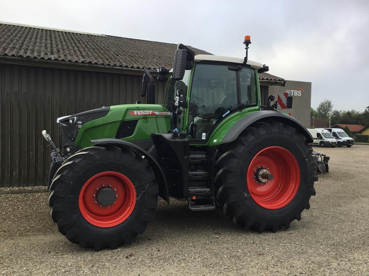 Traktor des Typs Fendt 728 VARIO GEN 7, Gebrauchtmaschine in Grindsted (Bild 1)