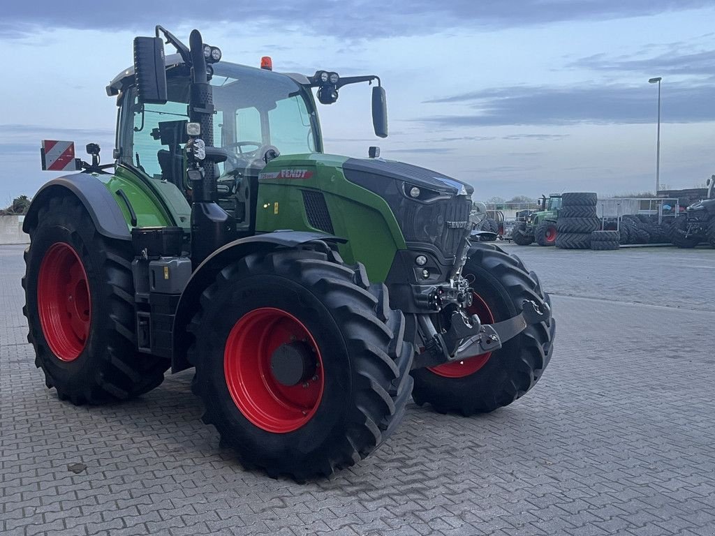 Traktor des Typs Fendt 728 Vario Gen7 Profi Plus, Gebrauchtmaschine in Hapert (Bild 2)