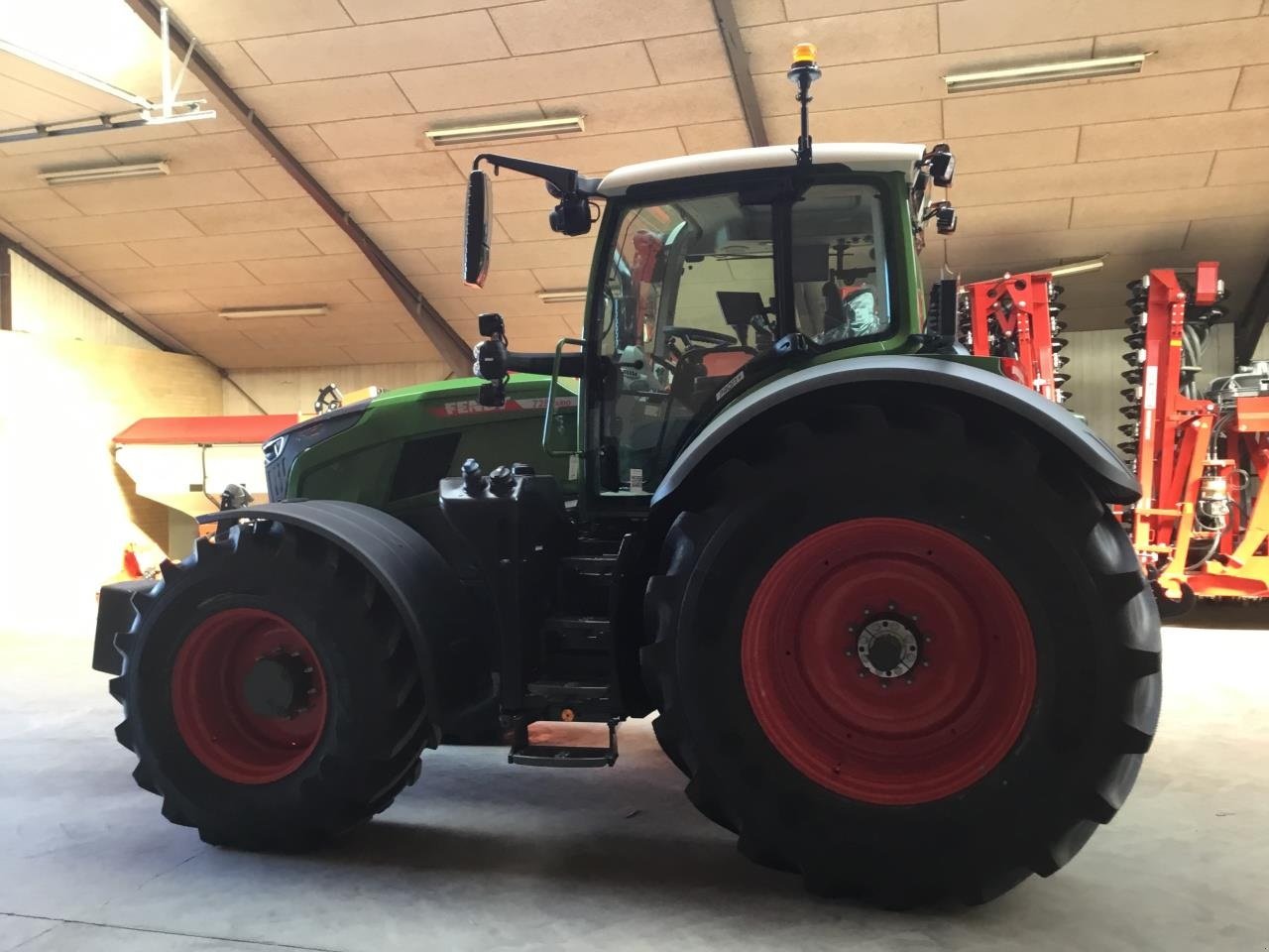 Traktor of the type Fendt 728 VARIO GEN7, Gebrauchtmaschine in Grindsted (Picture 1)