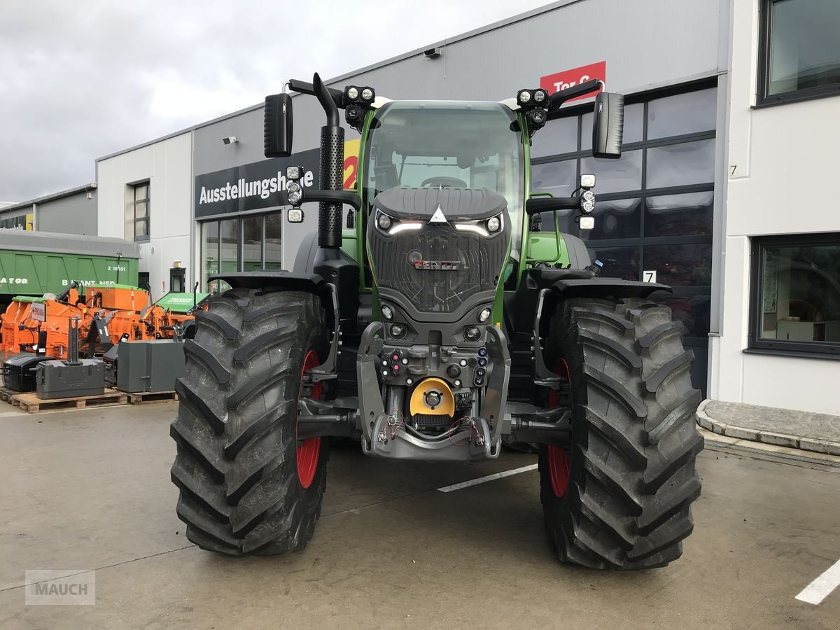 Traktor of the type Fendt 728 Vario Profi+ (Gen 7), Neumaschine in Burgkirchen (Picture 2)