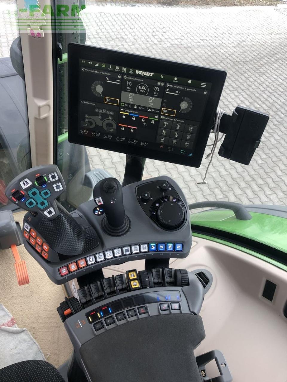 Traktor typu Fendt 728 vario profi+ (gen 7) ProfiPlus, Gebrauchtmaschine w NEUKIRCHEN V. WALD (Zdjęcie 3)