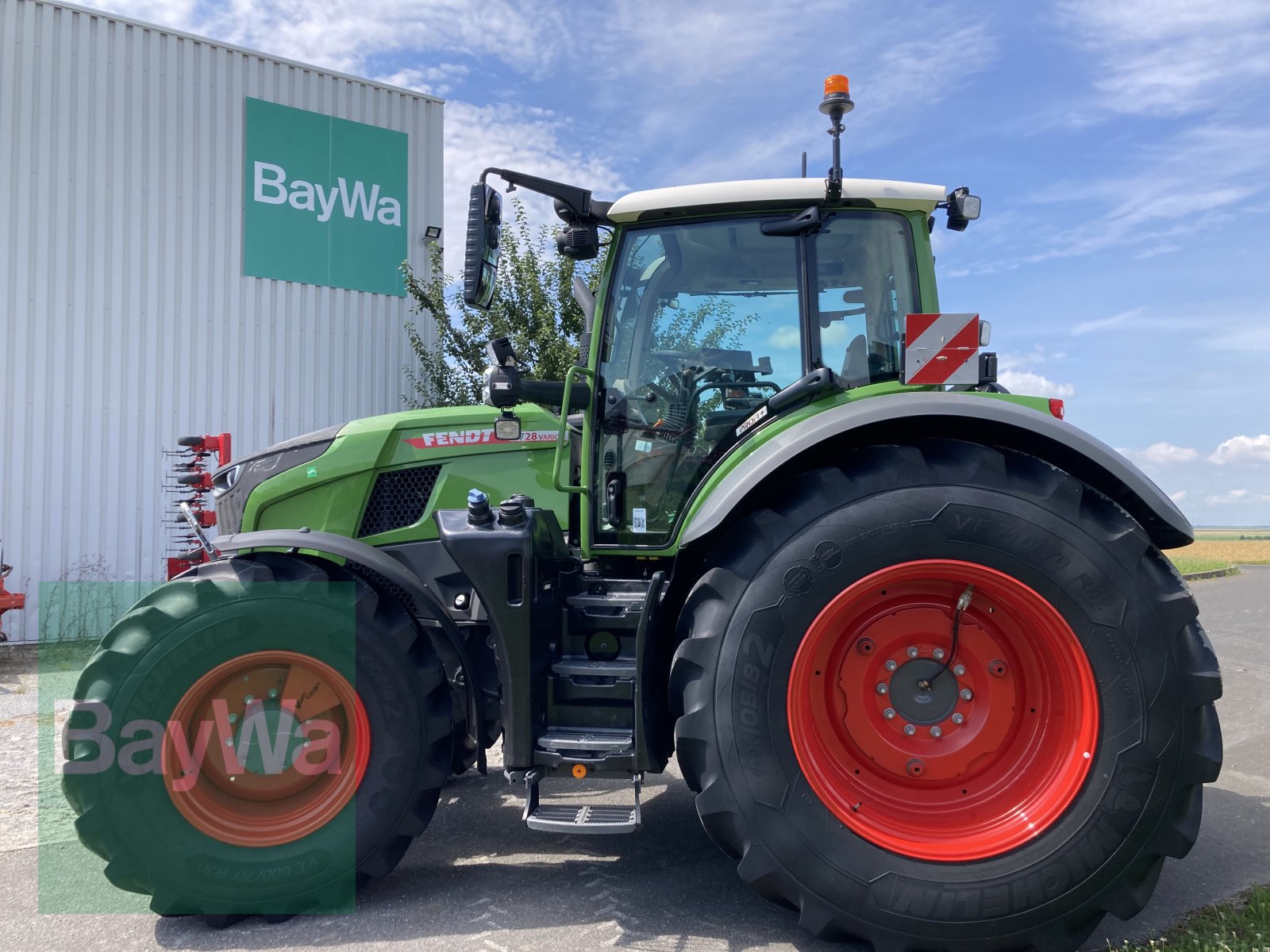 Traktor des Typs Fendt 728 Vario Profi Plus Gen7 RTK, Gebrauchtmaschine in Giebelstadt (Bild 2)