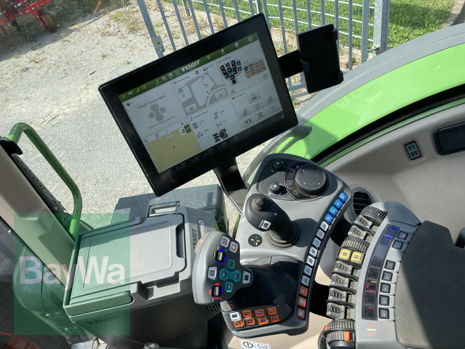 Traktor typu Fendt 728 Vario Profi Plus Gen7 RTK, Gebrauchtmaschine v Giebelstadt (Obrázok 12)