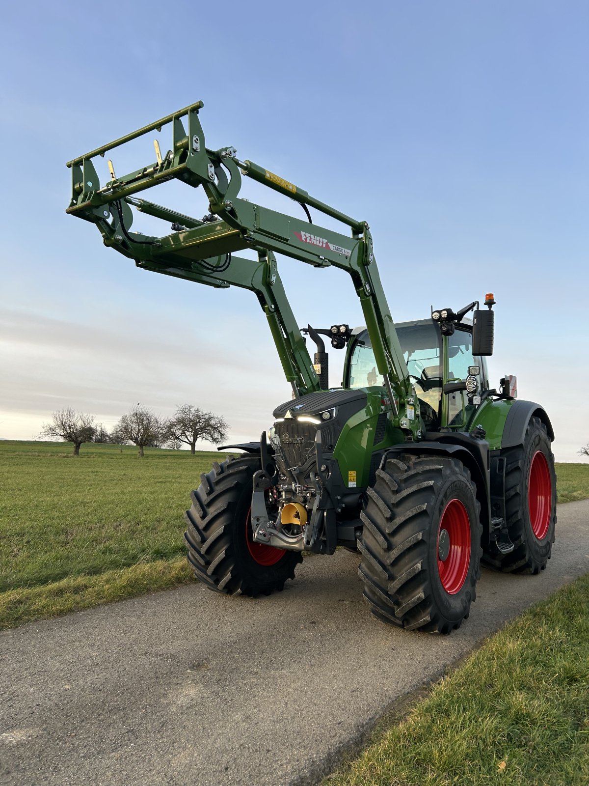 Traktor of the type Fendt 728 Vario ProfiPlus, Gebrauchtmaschine in Weissach (Picture 2)