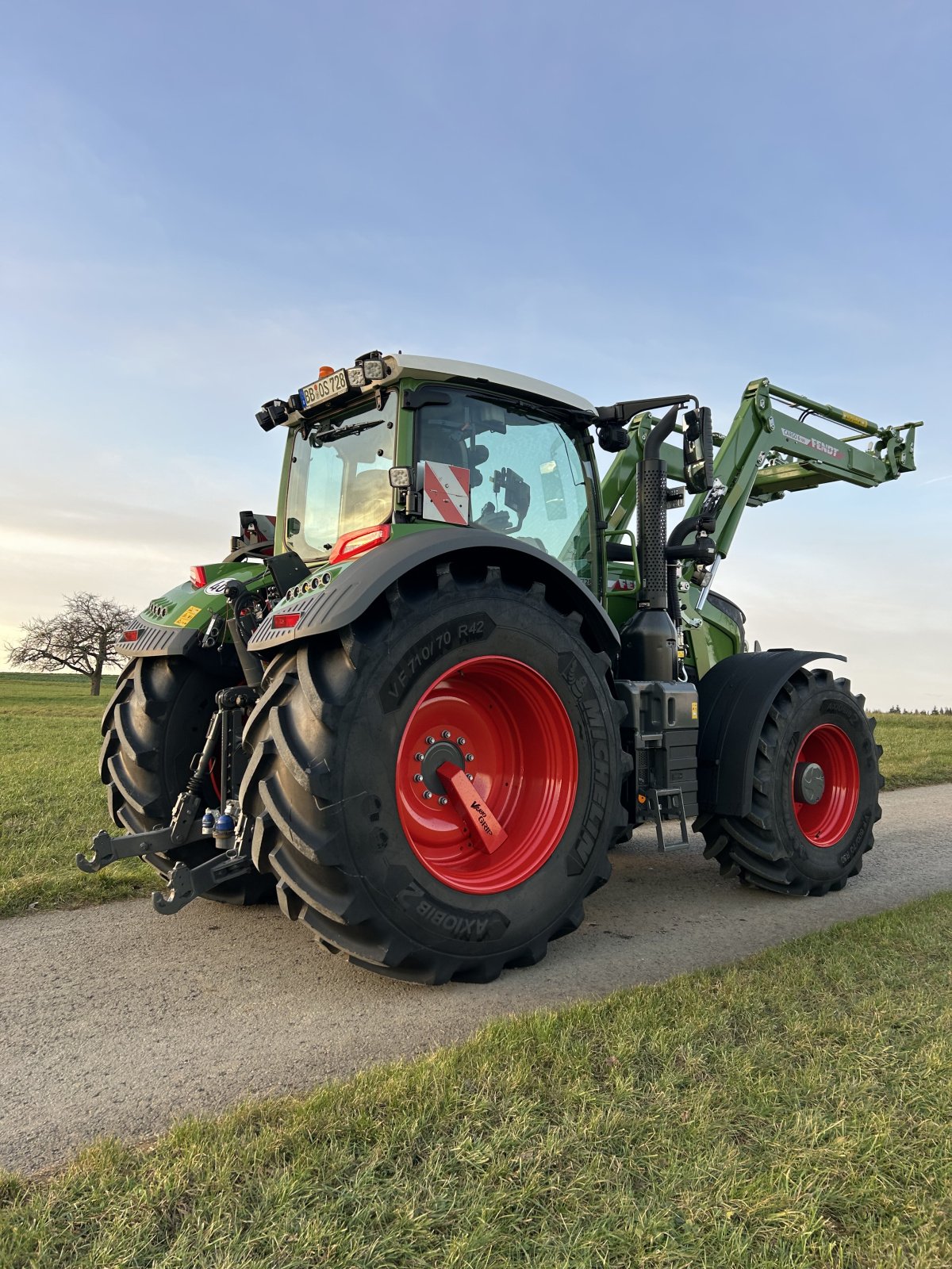 Traktor of the type Fendt 728 Vario ProfiPlus, Gebrauchtmaschine in Weissach (Picture 17)