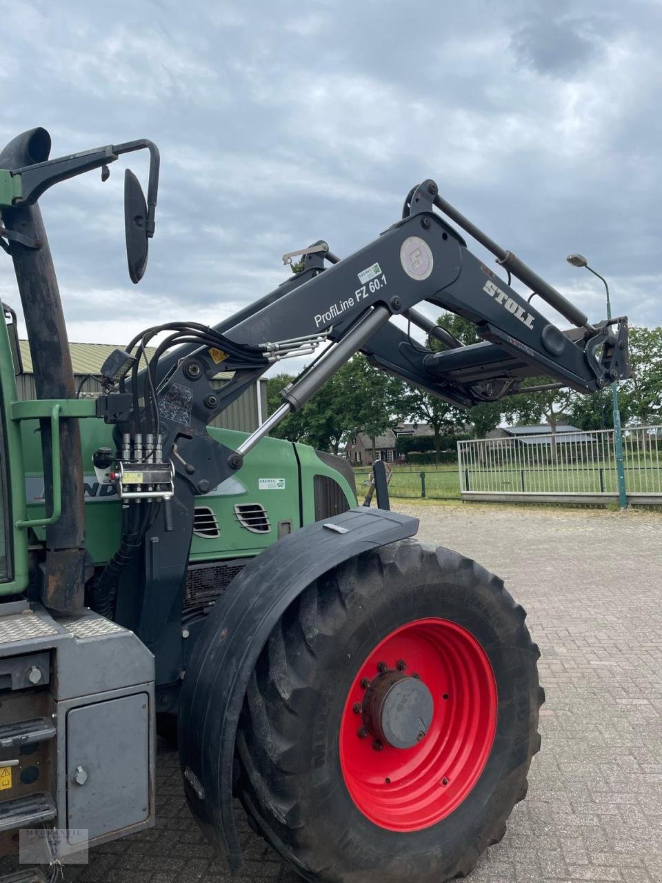 Traktor Türe ait Fendt 815 Vario TMS, Gebrauchtmaschine içinde Pragsdorf (resim 4)