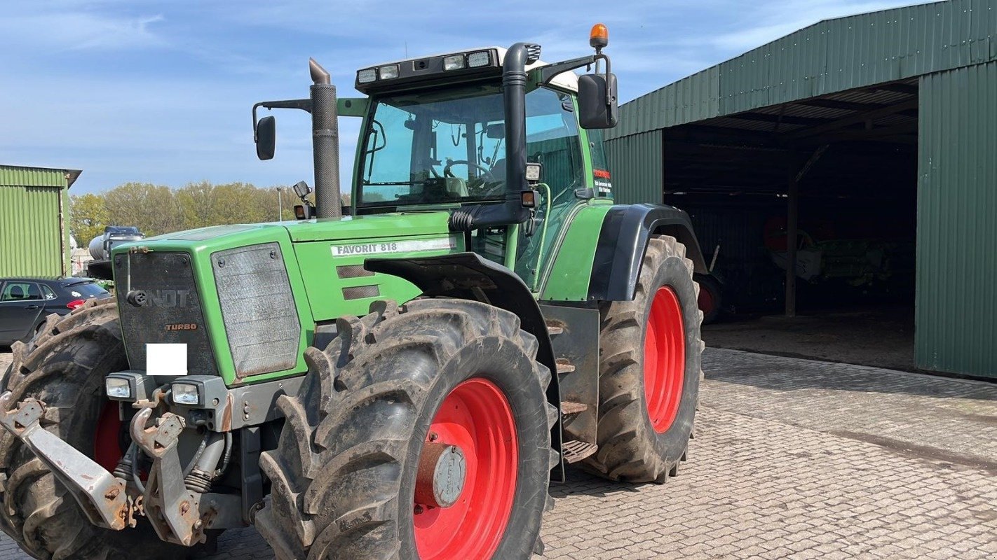 Traktor des Typs Fendt 818 Favorit, Gebrauchtmaschine in Bevern (Bild 1)