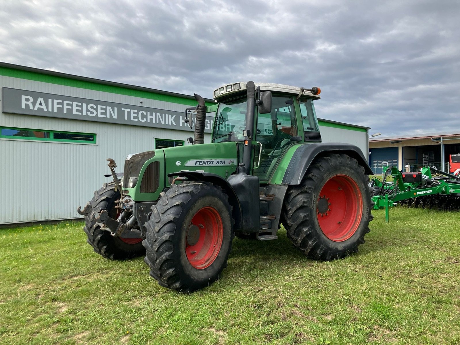 Traktor del tipo Fendt 818 TMS, Gebrauchtmaschine In Goldberg (Immagine 1)