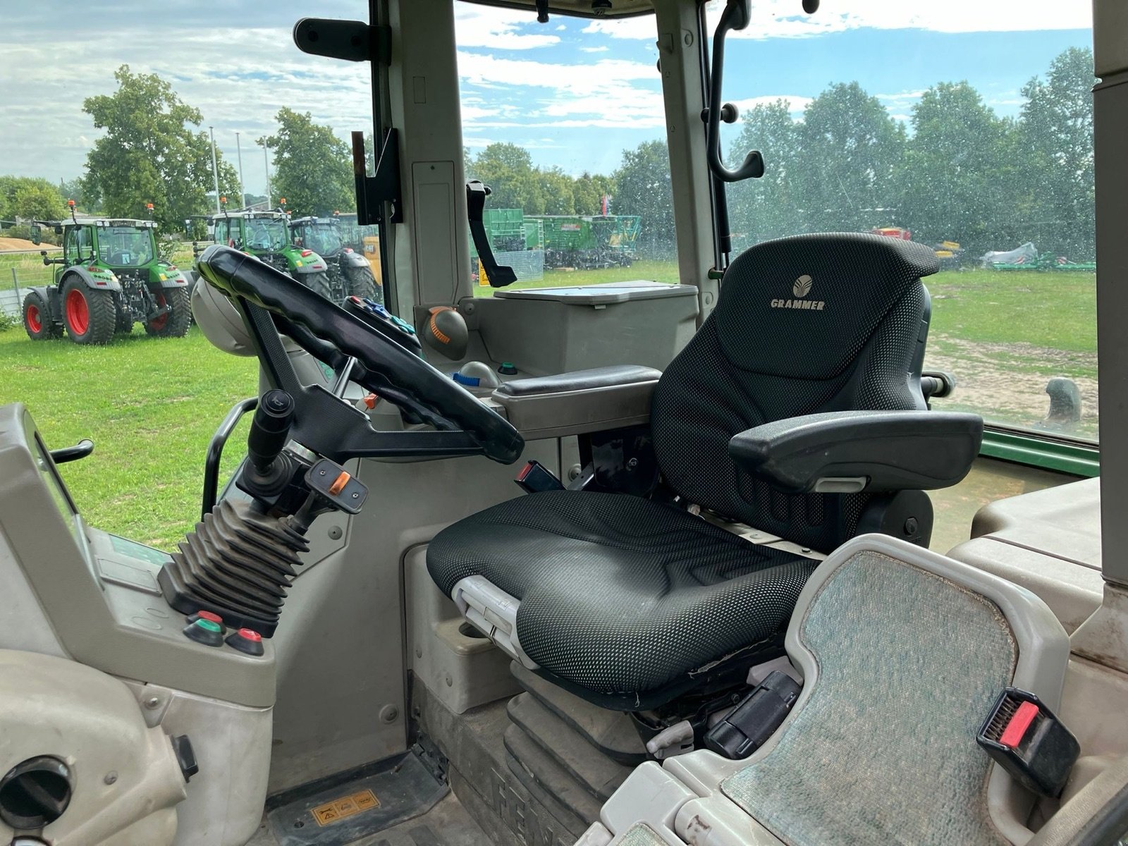 Traktor des Typs Fendt 818 TMS, Gebrauchtmaschine in Goldberg (Bild 4)