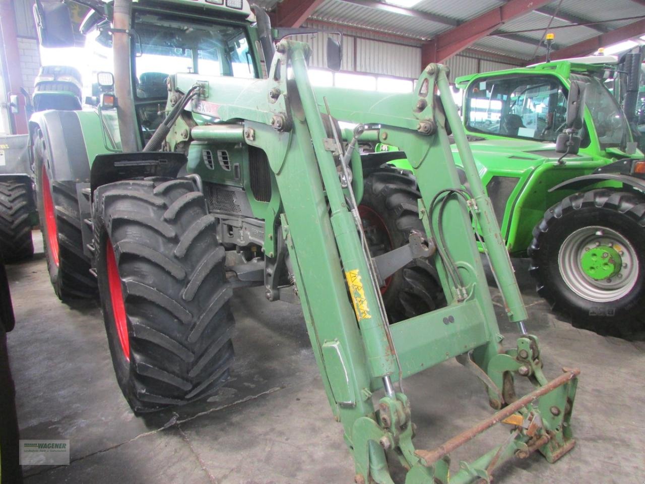 Traktor des Typs Fendt 818 Vario, Gebrauchtmaschine in Bad Wildungen - Wega (Bild 1)